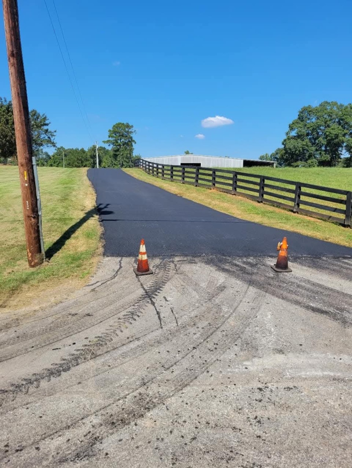 Finished asphalt driveway